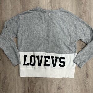 VS Angel Relaxed Fit Pullover Crewneck Medium Gray & White w ‘LOVE VS’ on Back